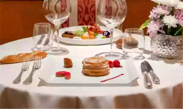 Repas de groupe - Le Cénacle - restaurant TREMBLAY-EN-FRANCE - Traiteur Tremblay-en-France